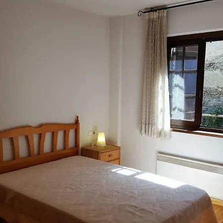 Rustico Apartamento En * Llavorsí